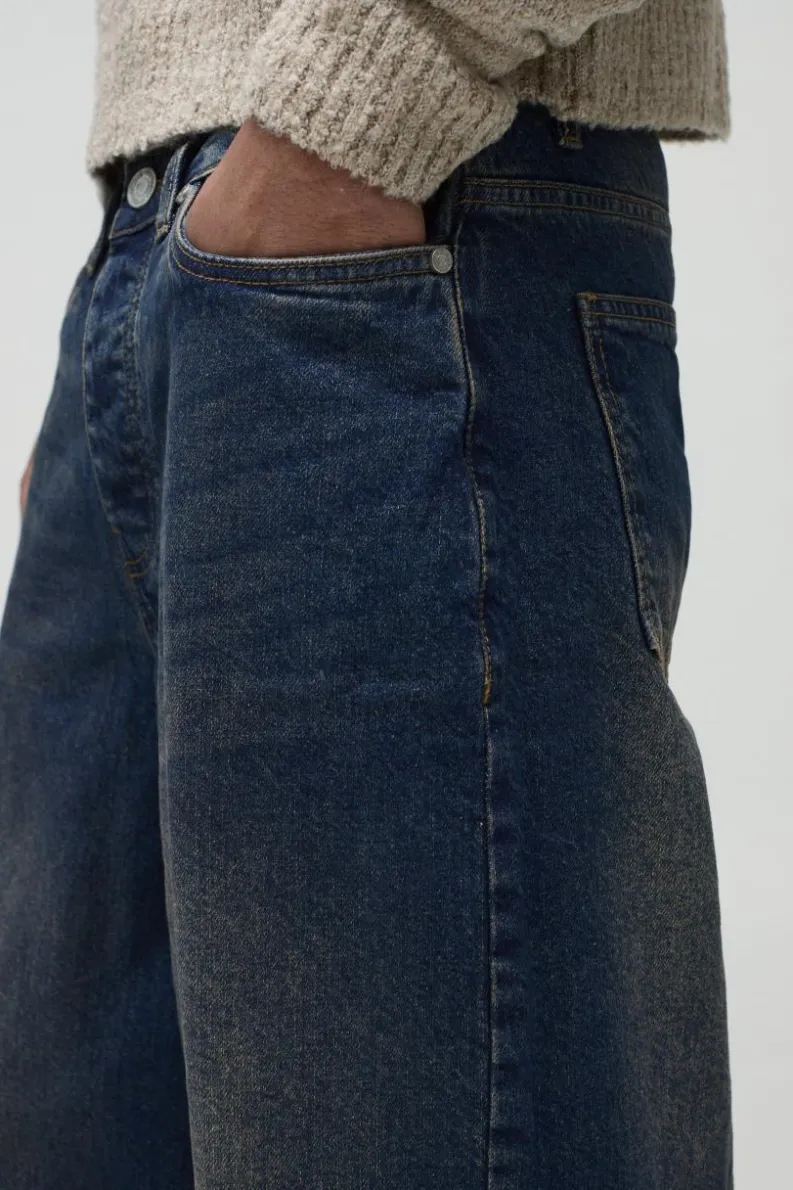 Store boohooMAN Baggy Rigid Extreme Washed Split Hem Denim Jeans antique blue