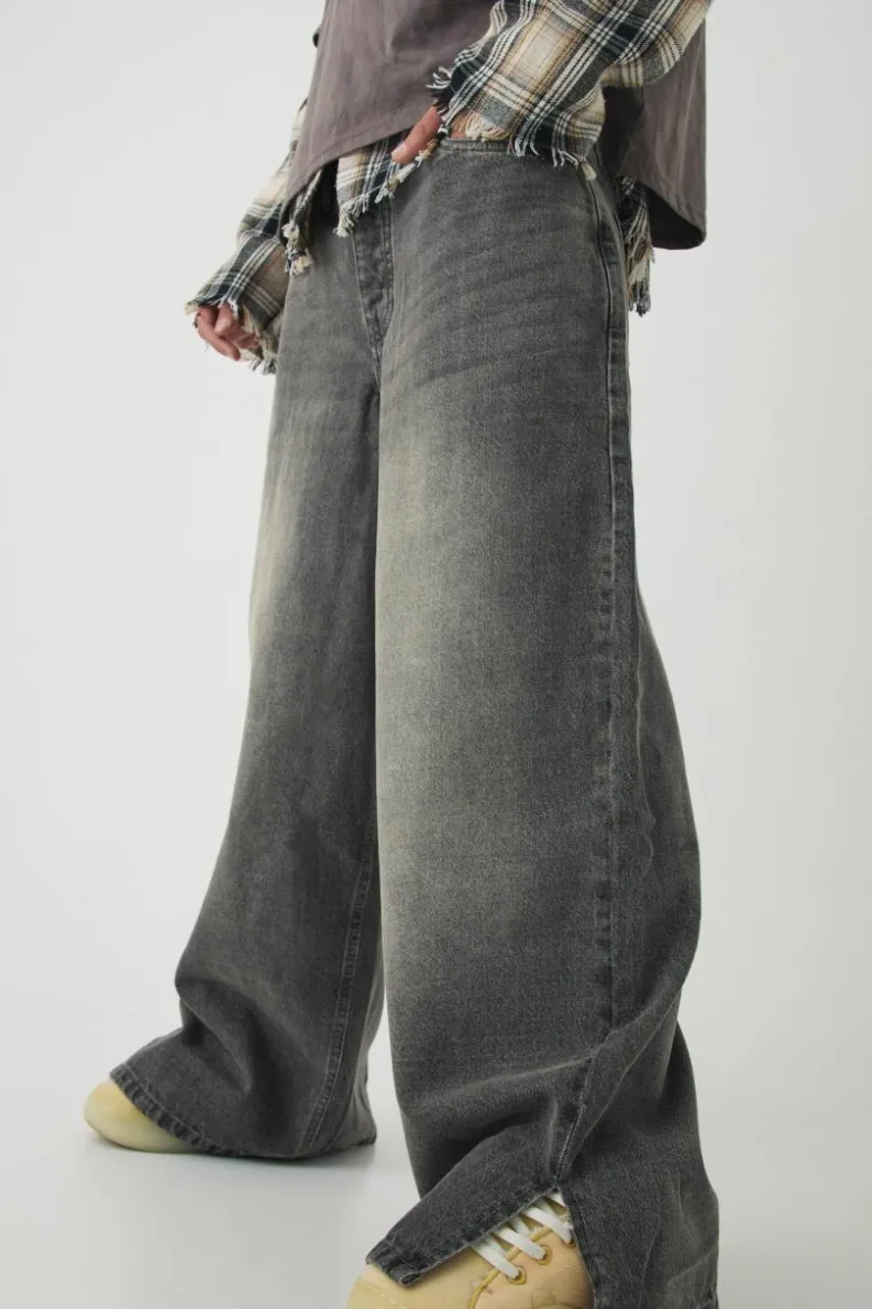 Best boohooMAN Baggy Rigid Extreme Washed Split Hem Denim Jeans grey