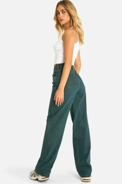 Shop boohoo Basic Boyfriend Jeans vintage wash