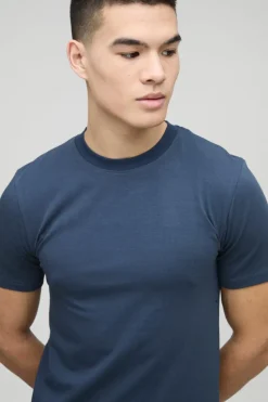 Online boohooMAN Basic Muscle Fit Crew Neck T-Shirt navy