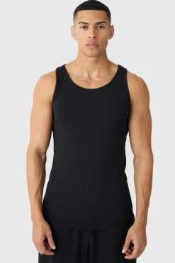 Online boohooMAN Basic Muscle Fit Vest black