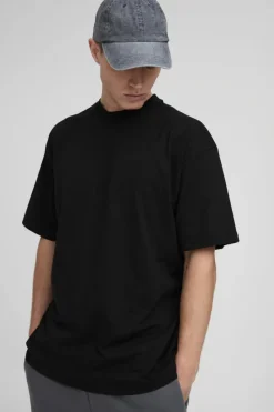Online boohooMAN Basic Oversized Crew Neck T-shirt black