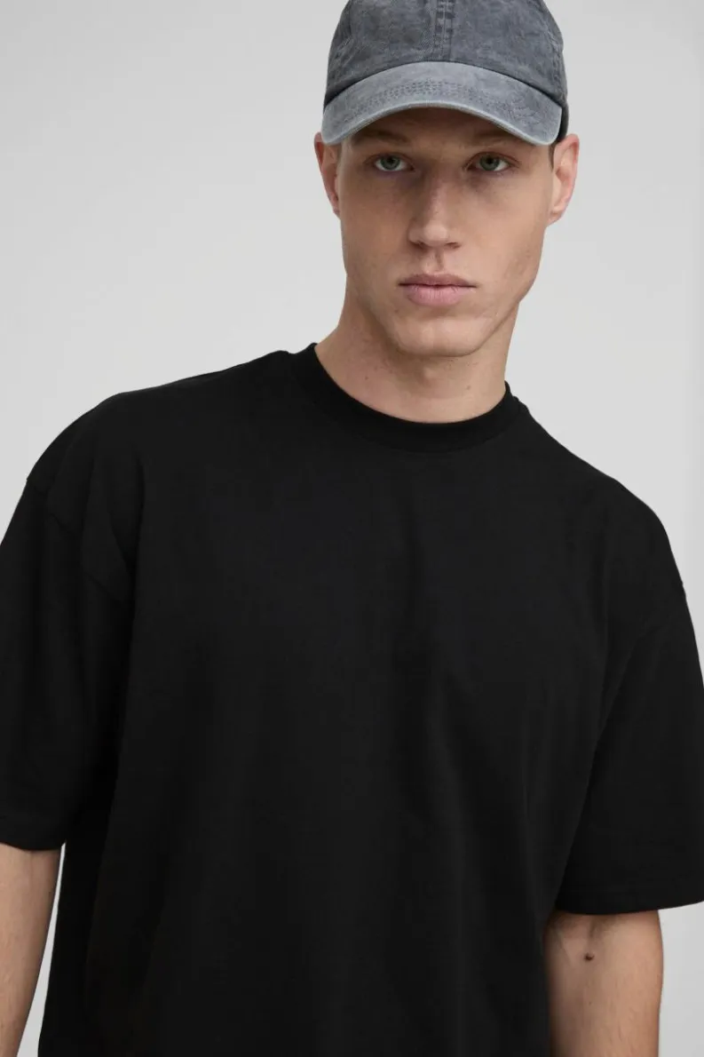 Online boohooMAN Basic Oversized Crew Neck T-shirt black