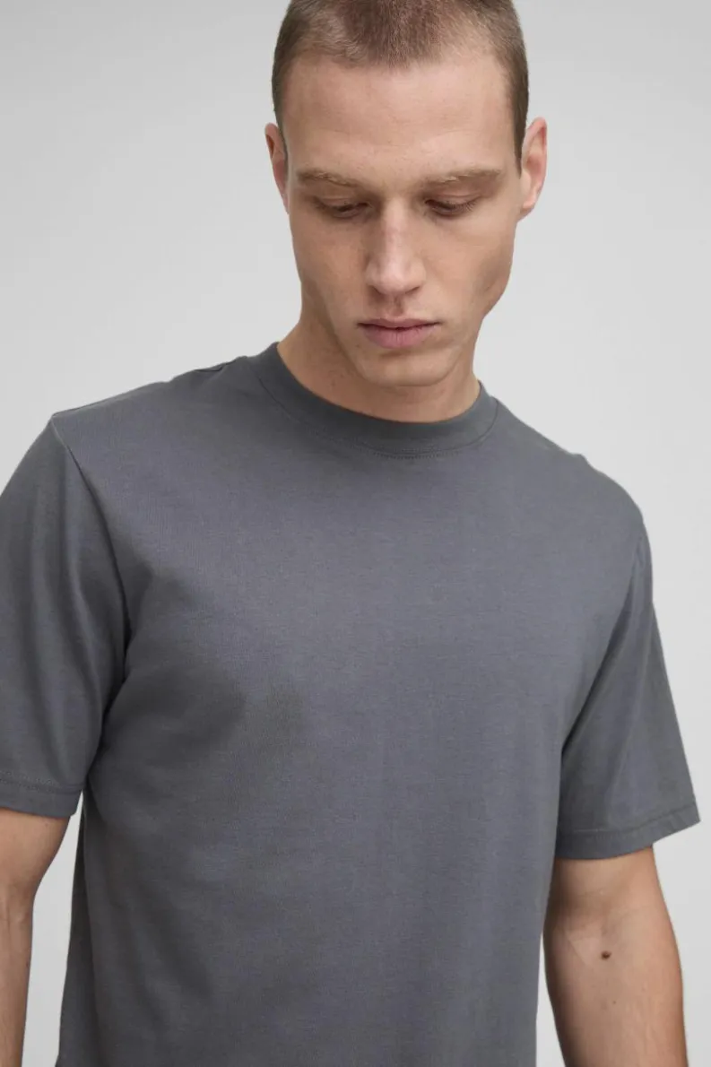 Best Sale boohooMAN Basic Slim Fit Crew Neck T-Shirt charcoal