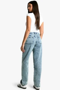 Best Sale boohoo Basics High Waisted Split Hem Straight Leg Jeans light blue
