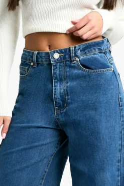 Clearance boohoo Basics 30 Inch Leg Baggy Boyfriend Jeans mid blue