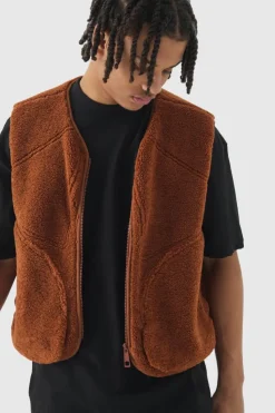 Online boohooMAN Boxy Borg Pocket Detail Gilet In tan
