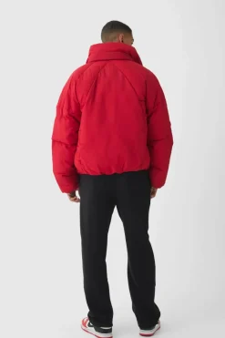 Online boohooMAN Boxy Fit Drawcord Quilted Funnel Neck Puffer Coat In red