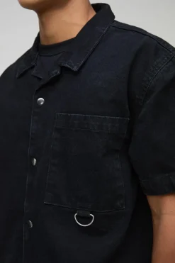 Store boohooMAN Boxy Revere Washed Denim Shirt black