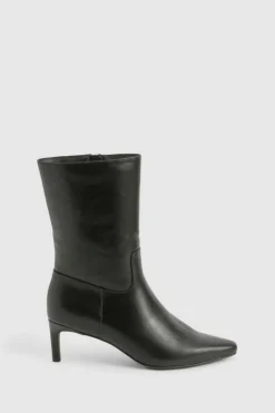 Discount boohoo Calf high Low Heeled Pointed Boots black