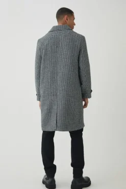 Cheap boohooMAN Check Collared Overcoat In black