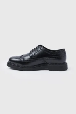 Best boohooMAN Classic Faux Leather Brogue black