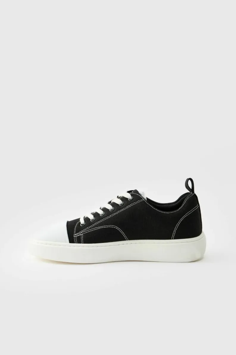 Store boohooMAN Contrast Stitch Canvas Trainer black