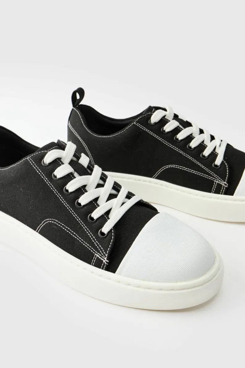 Store boohooMAN Contrast Stitch Canvas Trainer black