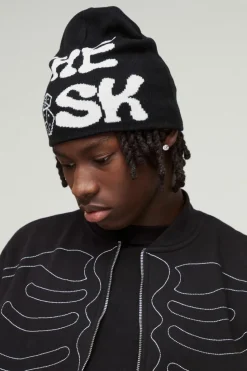 Discount boohooMAN Dice Graphic Beanie In black
