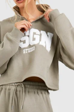 Clearance boohoo Dsgn Studio Towelling Applique Cropped Sweatshirt Tracksuit washed khaki