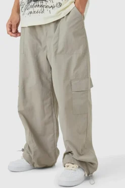 Cheap boohooMAN Elasticated Waist Cargo Pocket Parachute Trousers grey