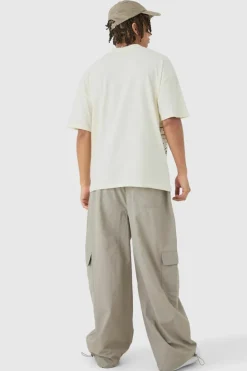 Cheap boohooMAN Elasticated Waist Cargo Pocket Parachute Trousers grey
