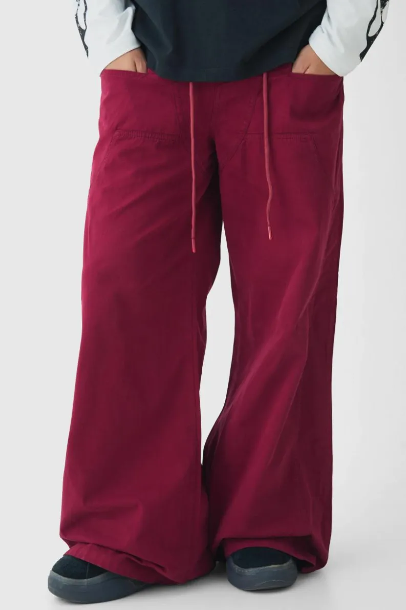 Cheap boohooMAN Elasticated Waist Extreme Baggy Twill Waistband Detail Trousers burgundy