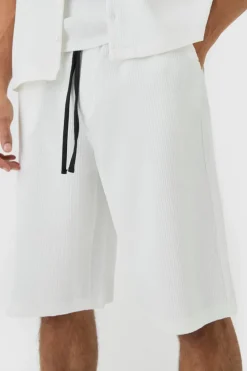 New boohooMAN Elasticated Waist Pleated Jorts ecru