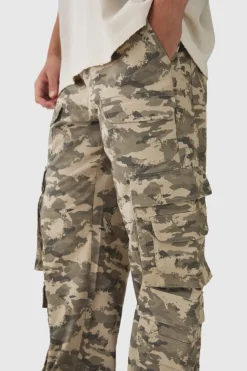Discount boohooMAN Elasticated Waist Relaxed Stacked Camo Cargo Trousers khaki