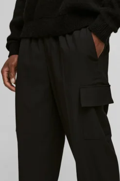 Clearance boohooMAN Elasticated Waist Straight Cropped Tailored Cargo Trousers black