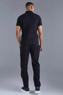 Discount boohooMAN Elasticated Waist Tapered Fit Pleated Trouser black