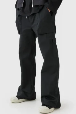 New boohooMAN Elasticated Waist Zip Hem Flared Cargo Trousers black