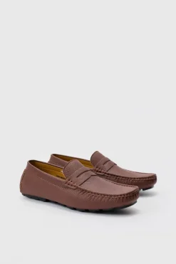 Online boohooMAN Embossed Loafer In brown