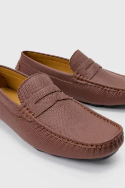 Online boohooMAN Embossed Loafer In brown