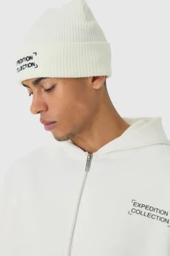Store boohooMAN Expedition Collection Embroidered Beanie In white