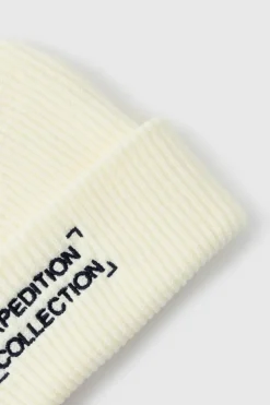 Store boohooMAN Expedition Collection Embroidered Beanie In white