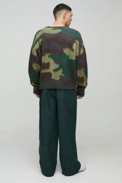 Fashion boohooMAN Extreme Baggy Corduroy Trouser dark green