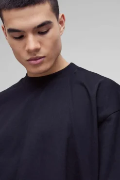 New boohooMAN Extreme Oversized Extended Neck Heavy Weight T-shirt black