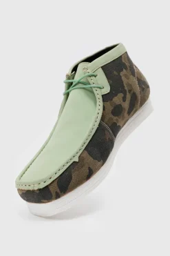 Hot boohooMAN Faux Suede Camo Apron Front Shoes In green