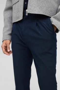 Flash Sale boohooMAN Fixed Waist Pleat Front Straight Tailored Trousers navy
