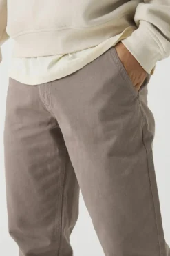 Clearance boohooMAN Fixed Waist Tapered Turn Up Hem Chino Trousers taupe