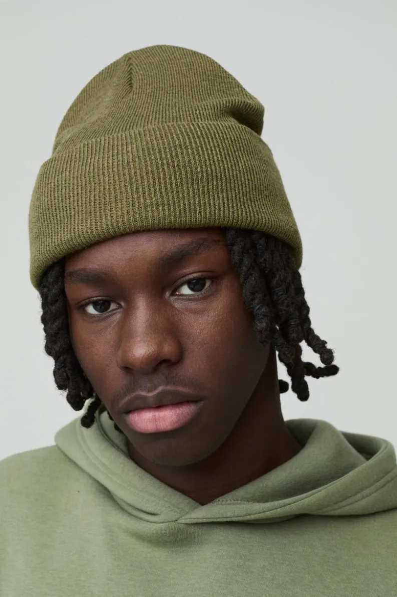 Fashion boohooMAN Flat Knit Classic Beanie olive