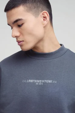 Online boohooMAN 330GSM Oversized Boxy Extended Neck Limited high Build Print Sweatshirt charcoal