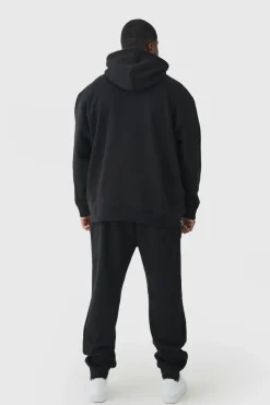 Online boohooMAN 330GSM Plus Regular Fit Man Signature Jogger In black