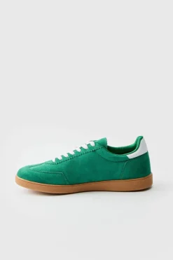 Fashion boohooMAN Gum Sole Trainer In green