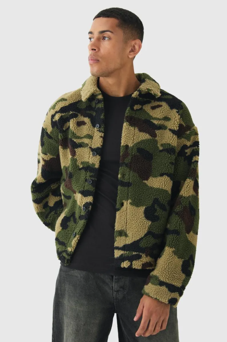 Clearance boohooMAN Jacquard Regular Fit Camo Borg Overshirt khaki