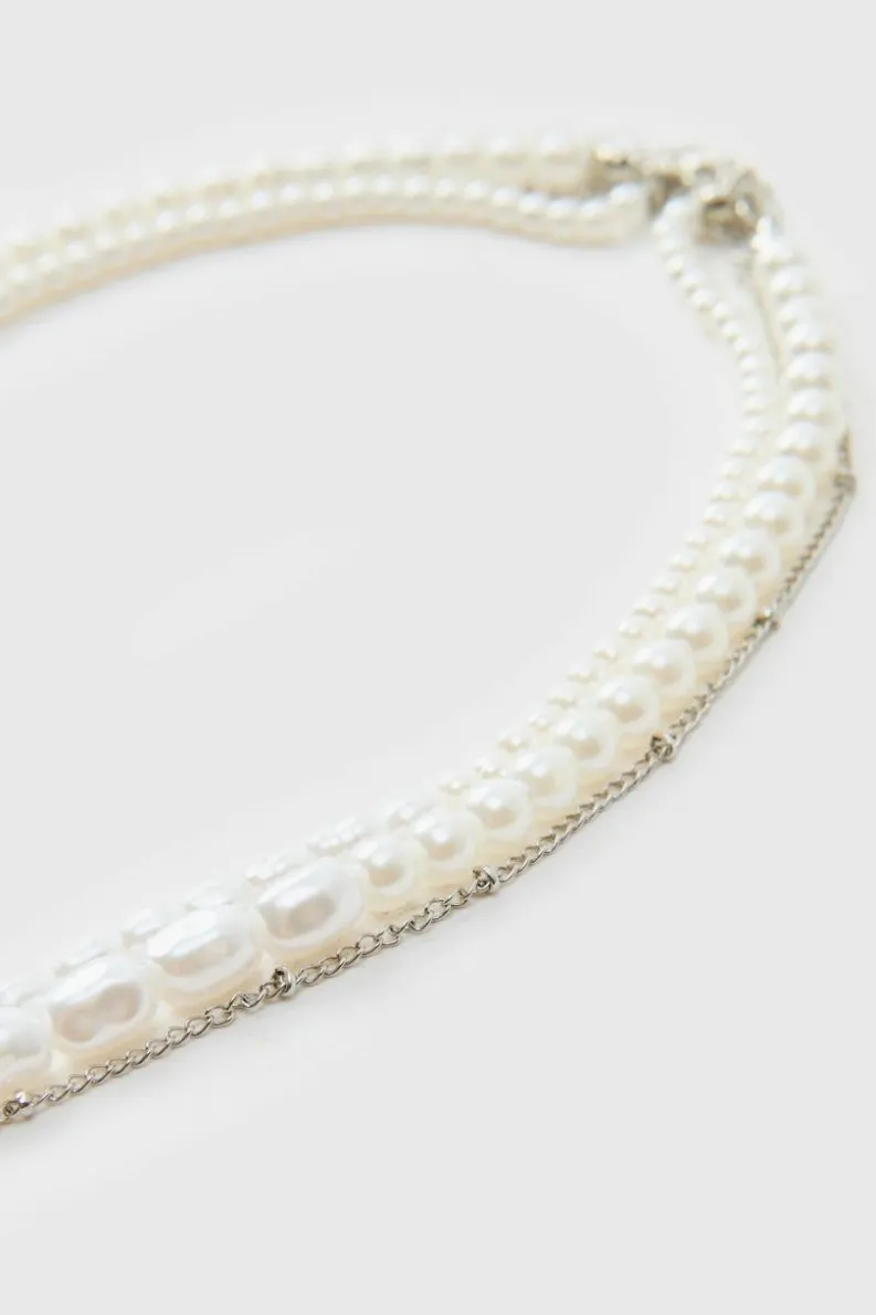 Hot boohooMAN Layered Cross Necklace With Pearls silver