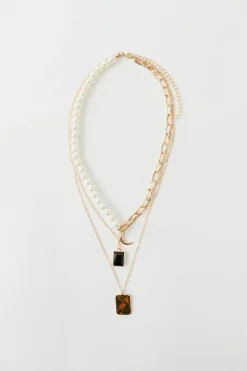 Online boohooMAN Layered Pearl and Hardware Necklace gold