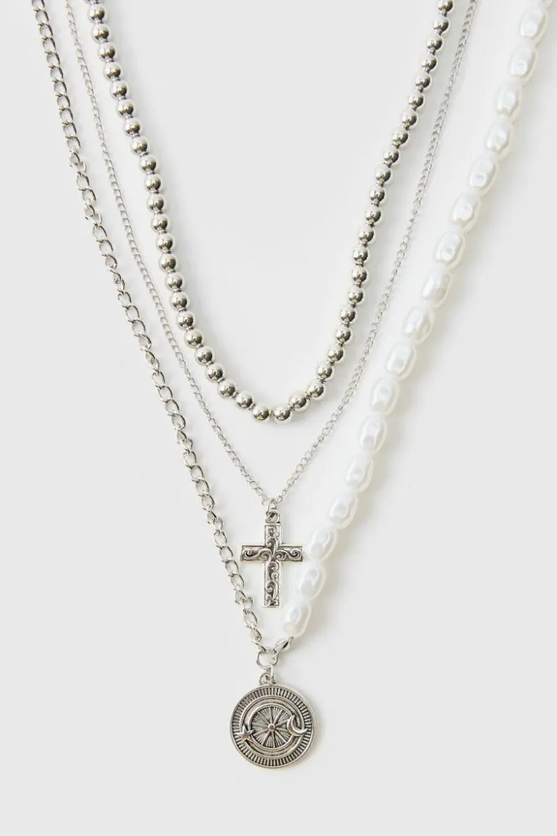 Fashion boohooMAN Layered Pearl Necklace With Pendants silver