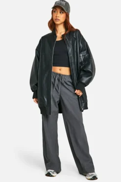 Store boohoo Longline Oversized Bomber Jacket black