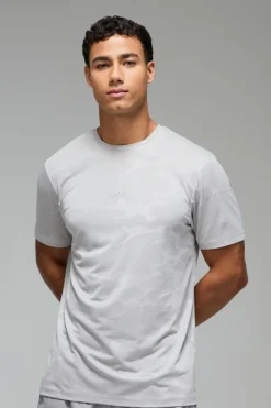 Best Sale boohooMAN Man Active Camo Jacquard Regular Fit T-shirt light grey