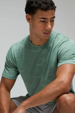 Cheap boohooMAN Man Active Camo Jacquard Regular Fit T-shirt khaki