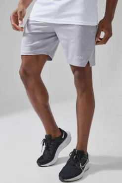 Fashion boohooMAN Man Active Camo Performance Regular Fit 7inch Shorts grey