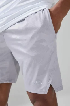 Fashion boohooMAN Man Active Camo Performance Regular Fit 7inch Shorts grey